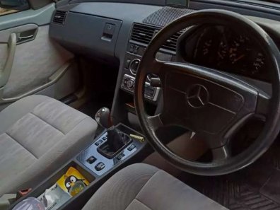 Jual Mercedes-Benz C-Class 1995 kualitas bagus-1