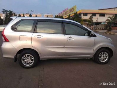 Butuh dana ingin jual Daihatsu Xenia R 2013-1