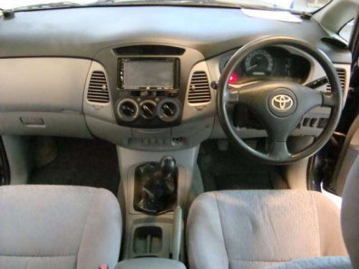 Butuh dana ingin jual Toyota Kijang Innova 2.0 G 2009-1