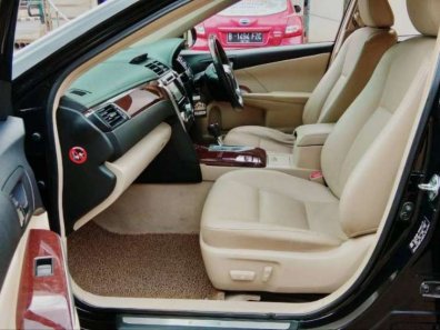 Toyota Camry V 2012 Sedan dijual-1