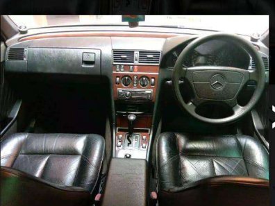 Jual Mercedes-Benz C-Class 1996 kualitas bagus-1