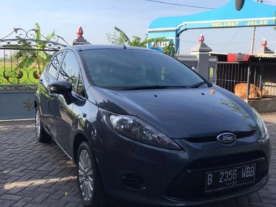 Butuh dana ingin jual Ford Fiesta Trend 2011-1