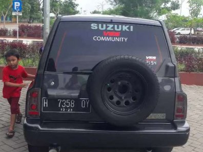 Butuh dana ingin jual Suzuki Escudo 2000-1
