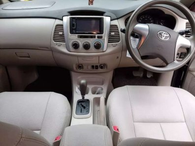 Jual Toyota Kijang Innova 2014 kualitas bagus-1