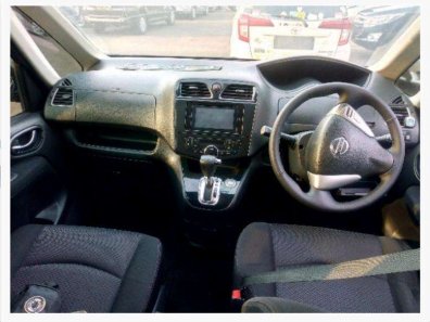 Jual Nissan Serena Highway Star kualitas bagus-1