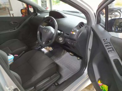 Butuh dana ingin jual Toyota Yaris S 2007-1