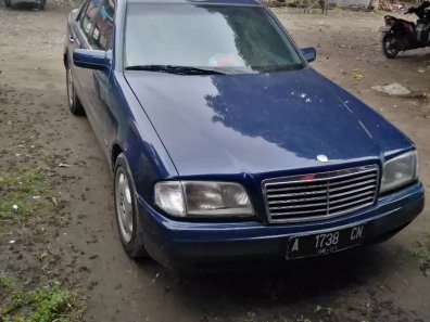 Butuh dana ingin jual Mercedes-Benz C-Class C200 1996-1