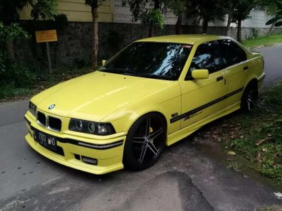 Jual BMW 3 Series 1995 kualitas bagus-1