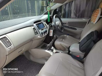 Jual Toyota Kijang Innova 2011 kualitas bagus-1