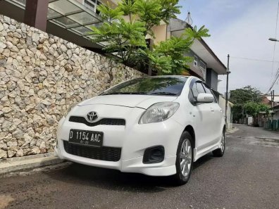 Butuh dana ingin jual Toyota Yaris E 2012-1