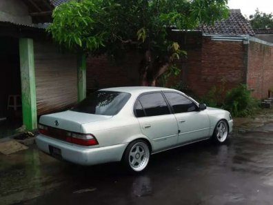 Butuh dana ingin jual Toyota Corolla 1995-1