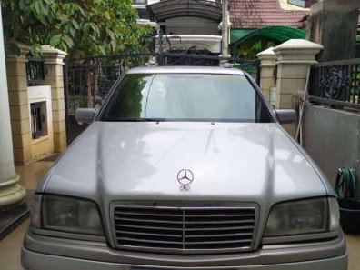 Butuh dana ingin jual Mercedes-Benz C-Class C 180 1994-1