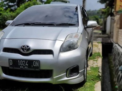 Toyota Yaris E 2012 Hatchback dijual-1