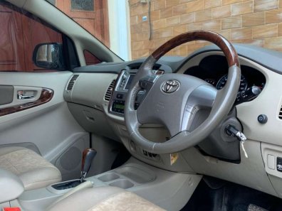 Jual Toyota Kijang Innova 2012, harga murah-1