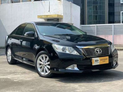 Toyota Camry V 2012 Sedan dijual-1