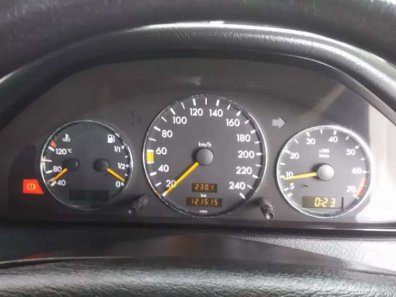 Mercedes-Benz C-Class C200 1995 Sedan dijual-1