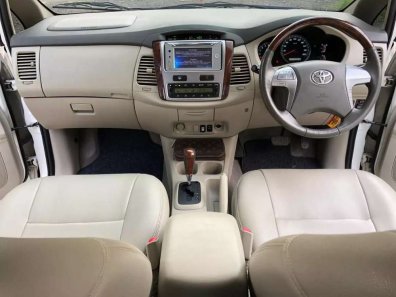 Jual Toyota Kijang Innova 2015 kualitas bagus-1