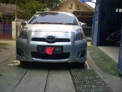 Jual Toyota Yaris E 2013-1