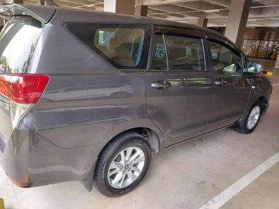 Jual Toyota Kijang Innova 2016 kualitas bagus-1