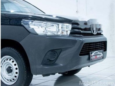 Butuh dana ingin jual Toyota Hilux 2017-1