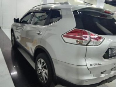 Jual Nissan X-Trail 2015 kualitas bagus-1