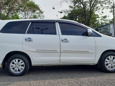 Toyota Kijang Innova 2012 Minivan dijual-1