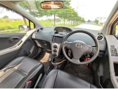 Toyota Yaris E 2011 Hatchback dijual-1