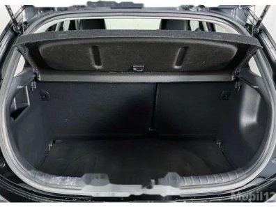Kia Rio Platinum 2017 Hatchback dijual-1