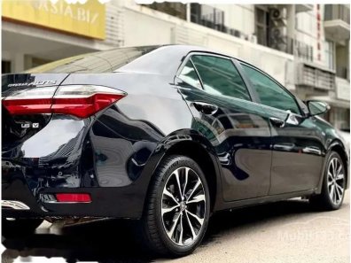 Butuh dana ingin jual Toyota Corolla Altis V 2017-1