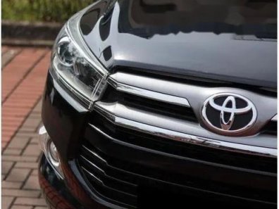 Butuh dana ingin jual Toyota Kijang Innova V 2018-1