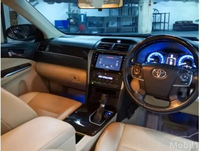 Butuh dana ingin jual Toyota Camry V 2017-1