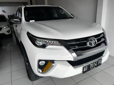 Jual Toyota Fortuner 2017 2.4 VRZ AT di DI Yogyakarta-1