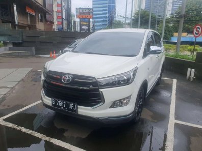 Jual Toyota Venturer 2017 2.0 Q A/T di DKI Jakarta-1
