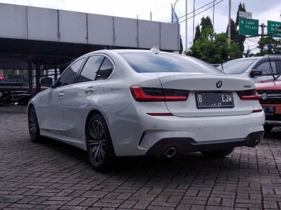Jual BMW 3 Series 2019 330i M Sport di DKI Jakarta-1
