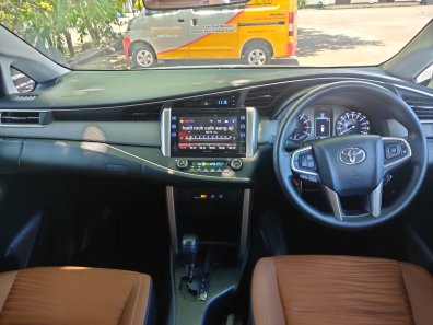Jual Toyota Kijang Innova 2016 V A/T Gasoline di Jawa Timur-1