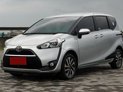 Jual Toyota Sienta 2018 V CVT di DKI Jakarta-1