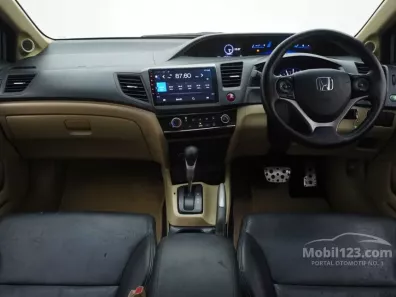 Honda Civic 1.8 2015 Sedan dijual-1