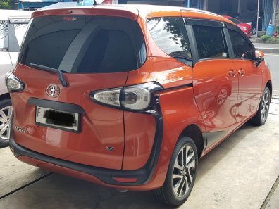 Jual Toyota Sienta 2017 V di DKI Jakarta-1
