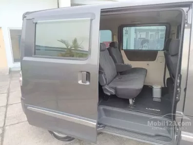 Jual Daihatsu Luxio 2019 termurah-1
