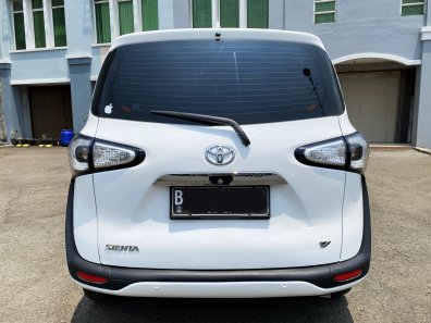 Jual Toyota Sienta 2017 V CVT di DKI Jakarta-1