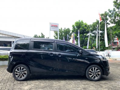 Jual Toyota Sienta 2017 V CVT di DKI Jakarta-1
