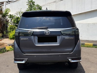 Jual Toyota Venturer 2020 di DKI Jakarta-1