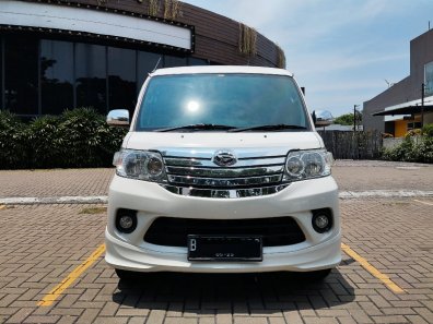 Jual Daihatsu Luxio 2020 1.5 X M/T di Jawa Barat-1