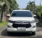 Butuh dana ingin jual Toyota Kijang Innova V 2017-9